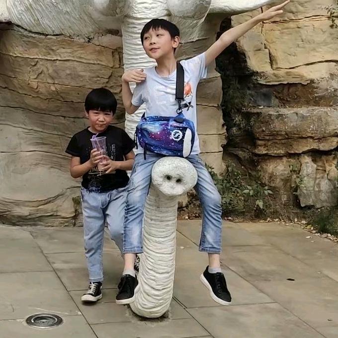 三...少