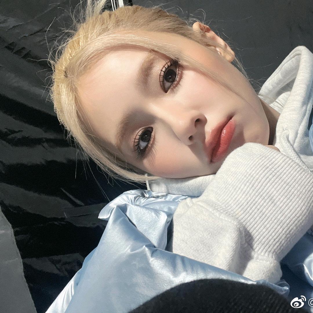 在雨夜离家出走