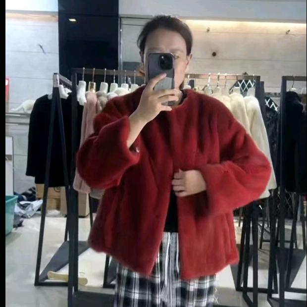 盈冬皮草染改工厂店