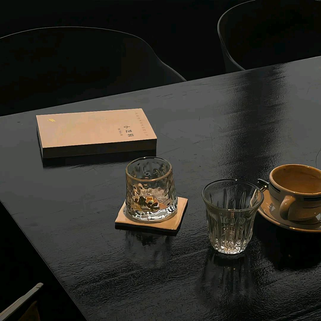 只吸半支烟☪︎⋆.