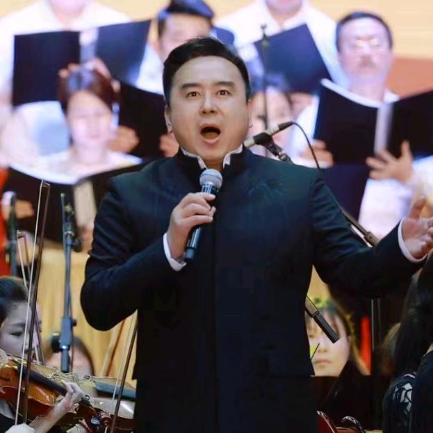 男高音郝护林