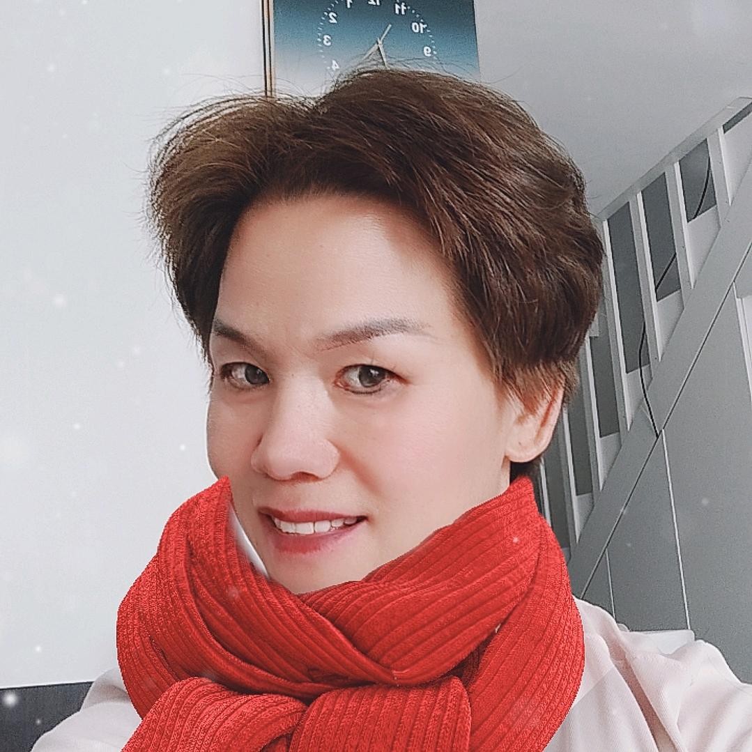 平平姐🎤7.15分小号首播直首播