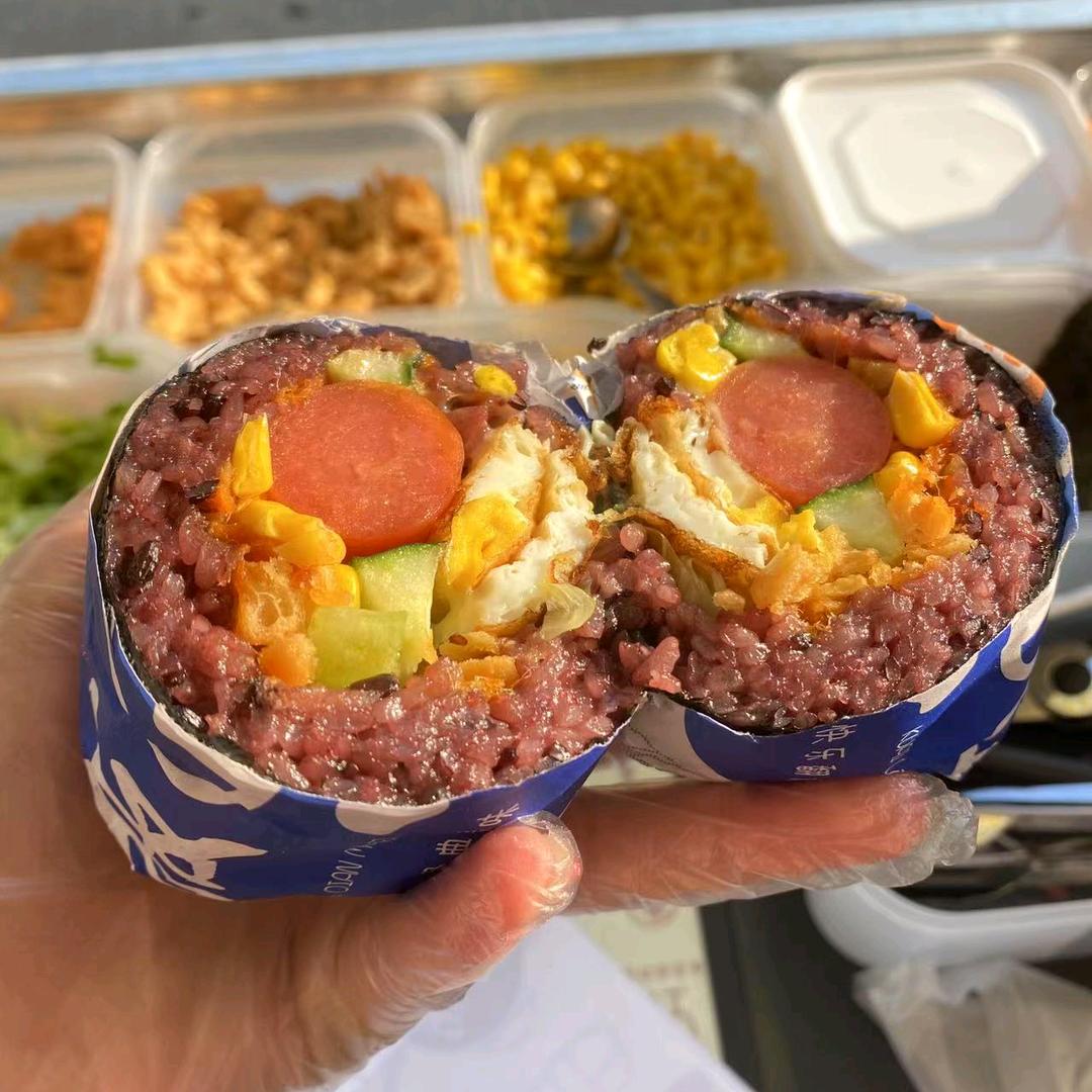 粒粒乌紫米饭团