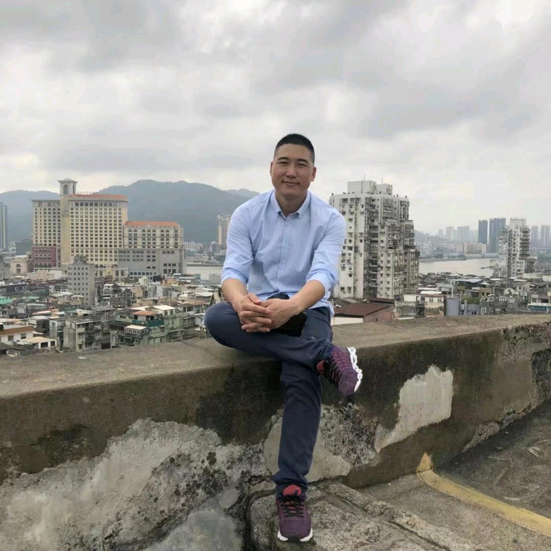 骁勇善战的依依头像