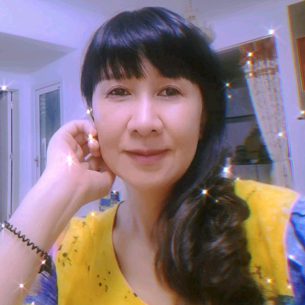 童煊茹钢琴电子琴