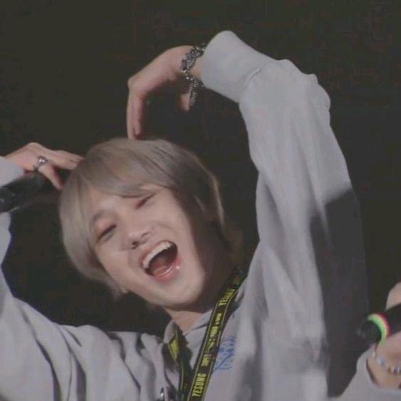 芒果柚子（见过艺声和straykids）