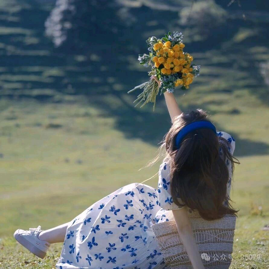 🧚🏻‍♀️