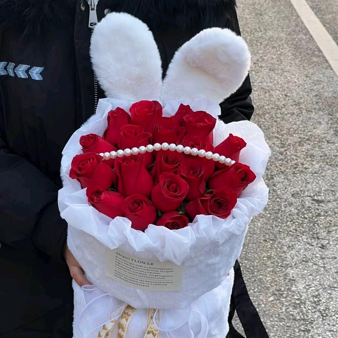 蓝桉已遇释槐鸟