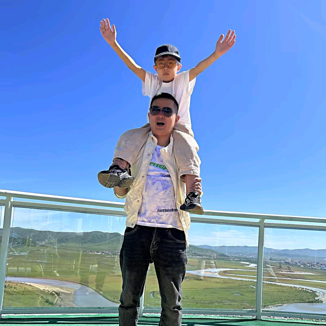 井研县7仔童装强哥