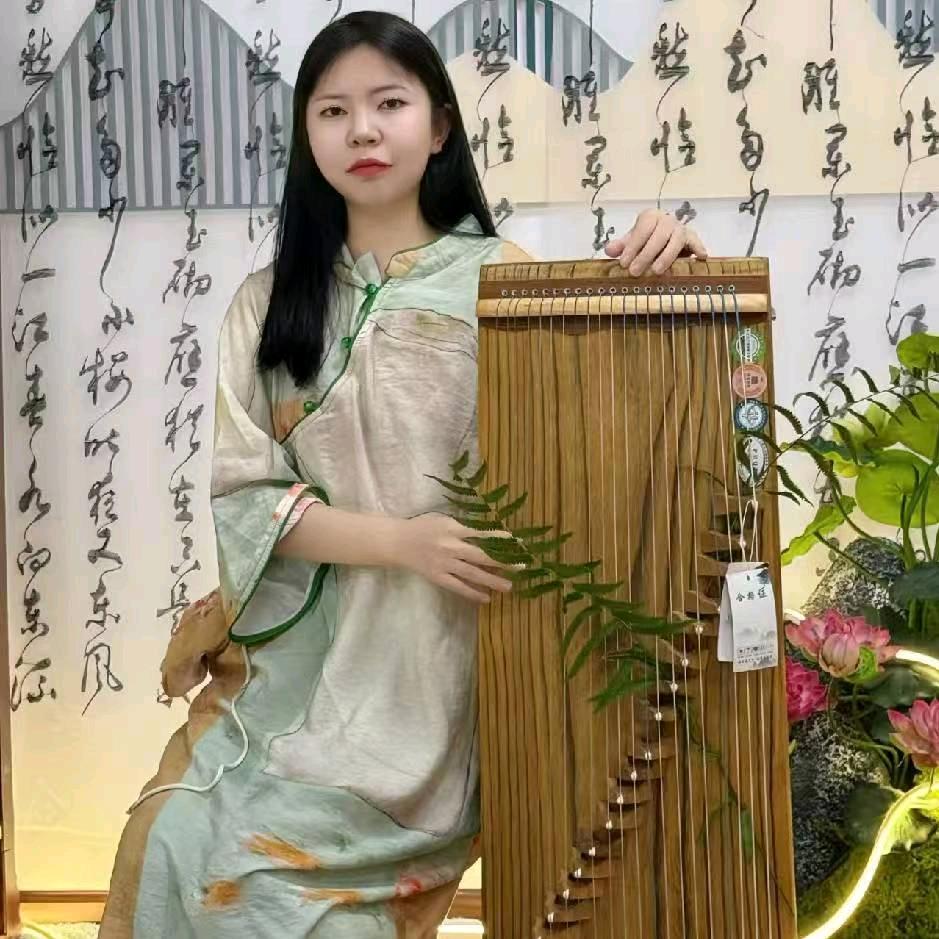 在仁怀做古筝培训的英子老师