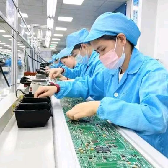 小何的招聘日常