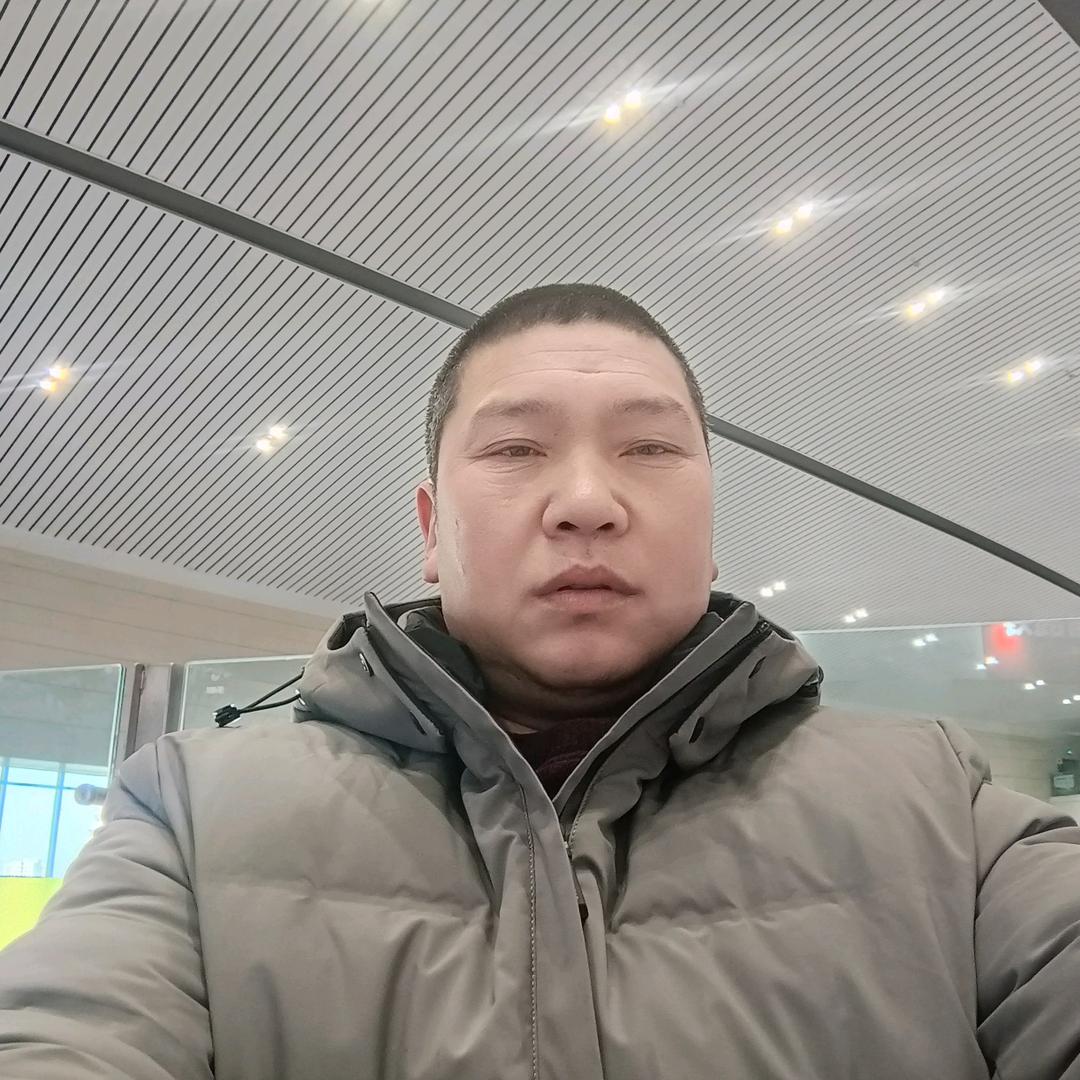 王 军