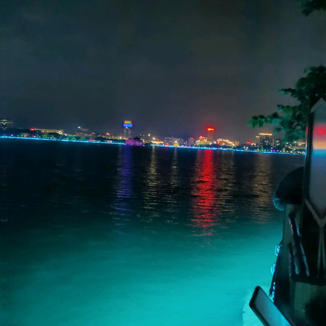 @阿朱