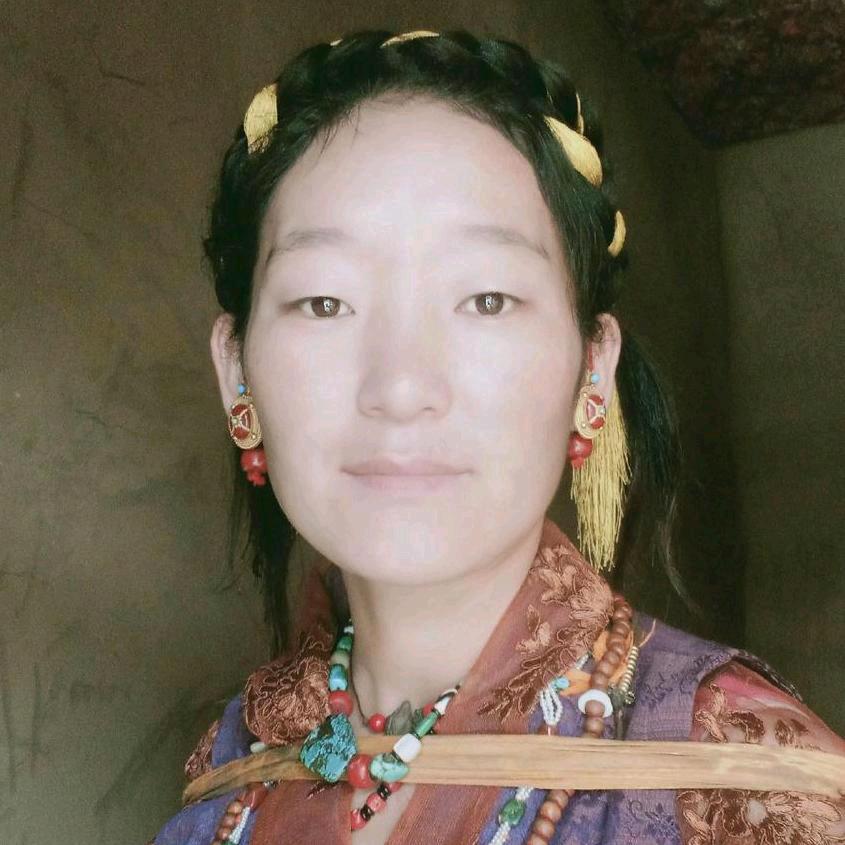 🌴🌹卓嘎🍁🌸