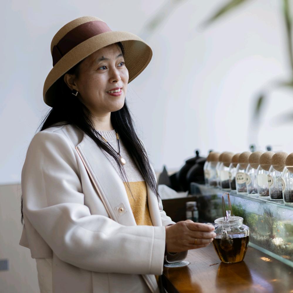 穿旗袍的曹操