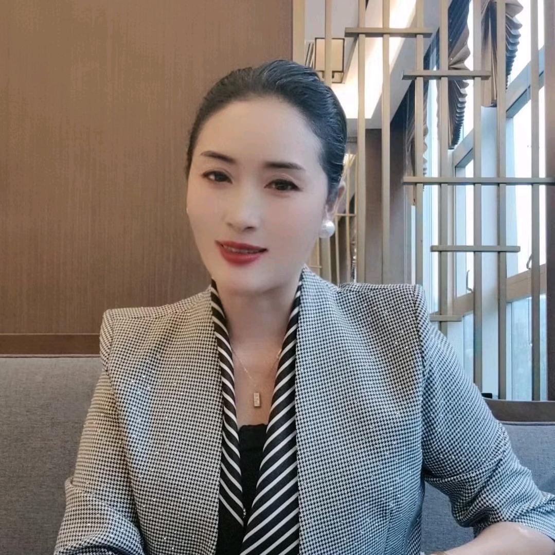 蒋飞飞，三只羊蹄店