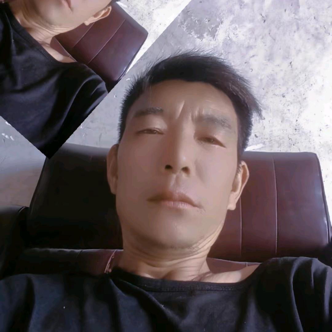 春天的小草，爱心团