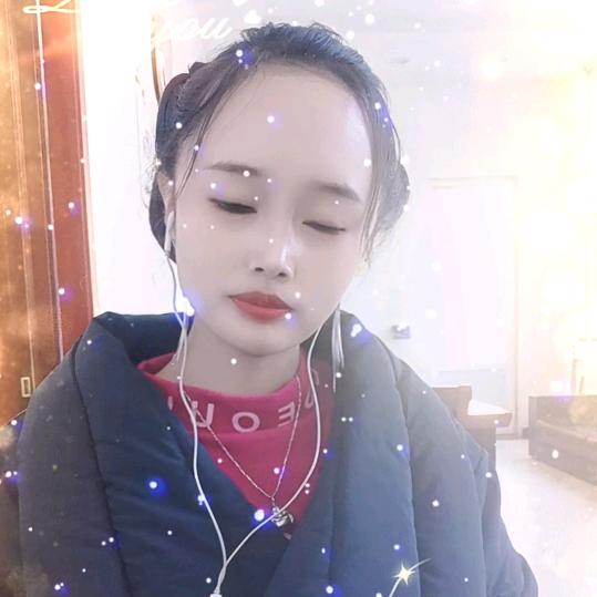 我   小月