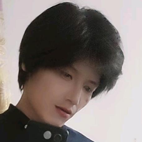 ༽爱李不李༼🍒