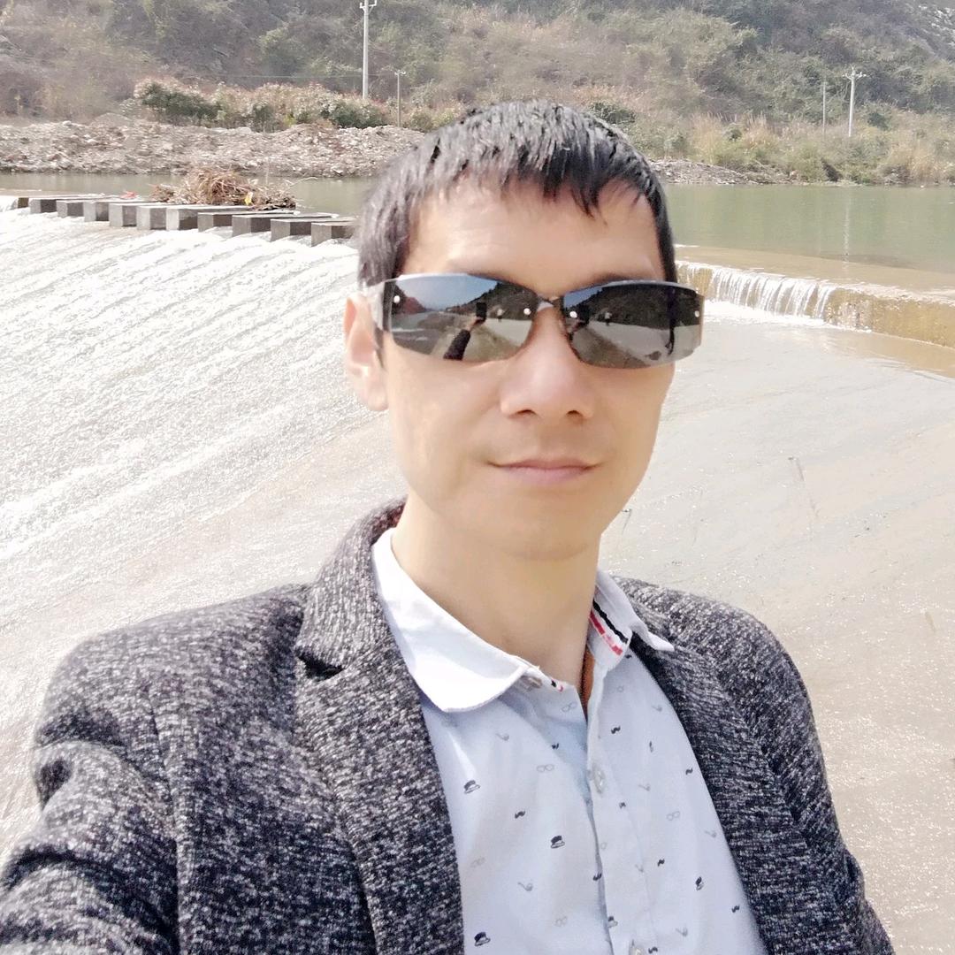 家电维修清洗小赵