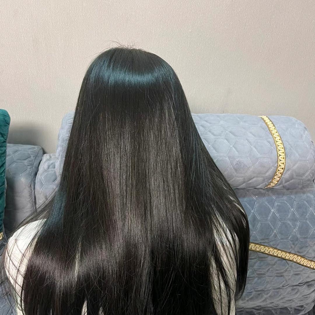 乌黑茂密秀发