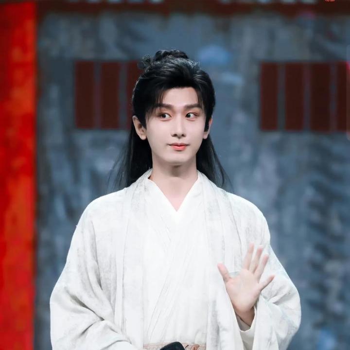 富强村的丁羽头像