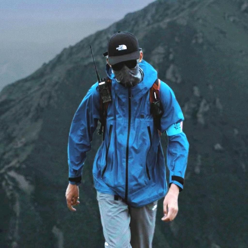 太空(徒步登山)