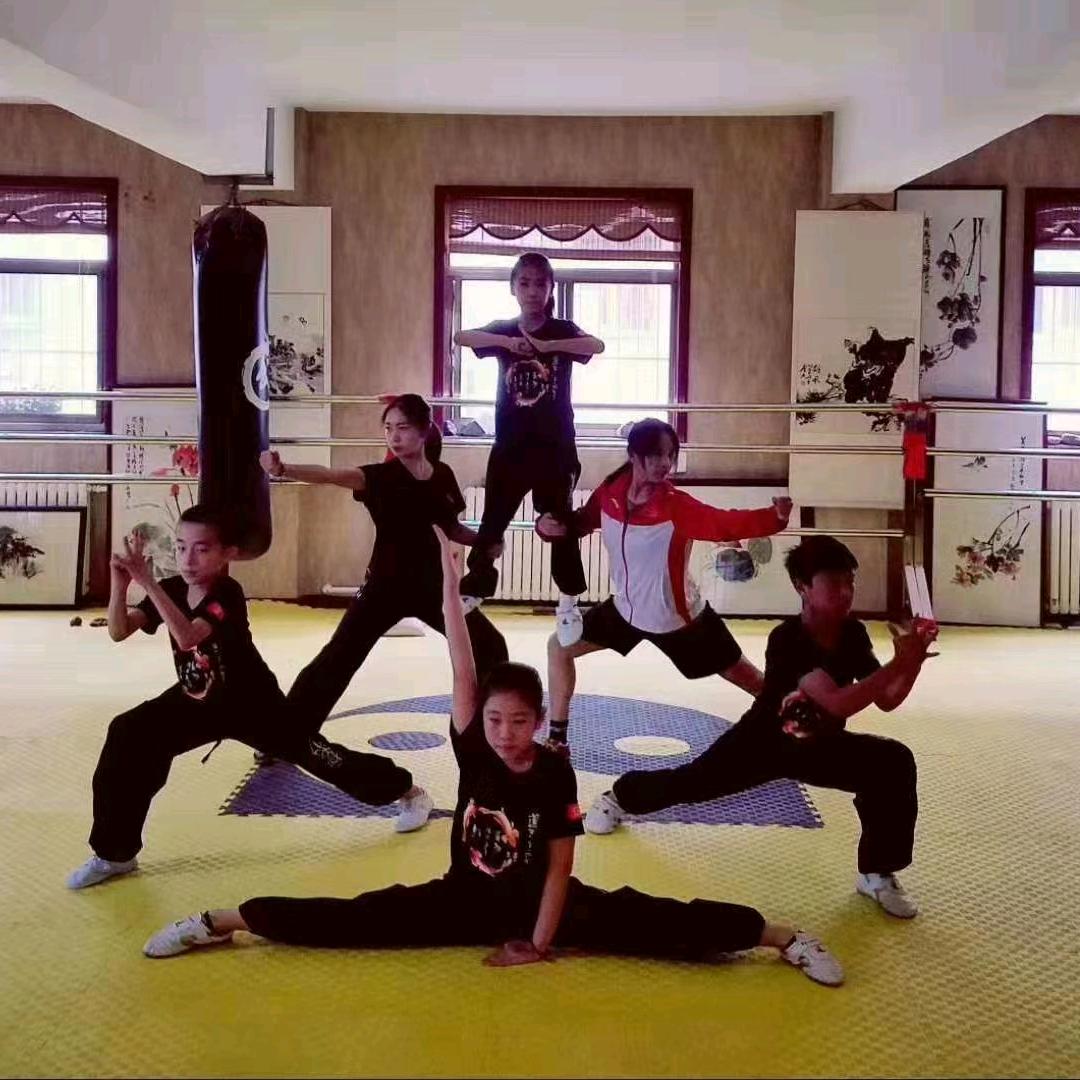爱国武术-新泰市李燕武术培训学堂