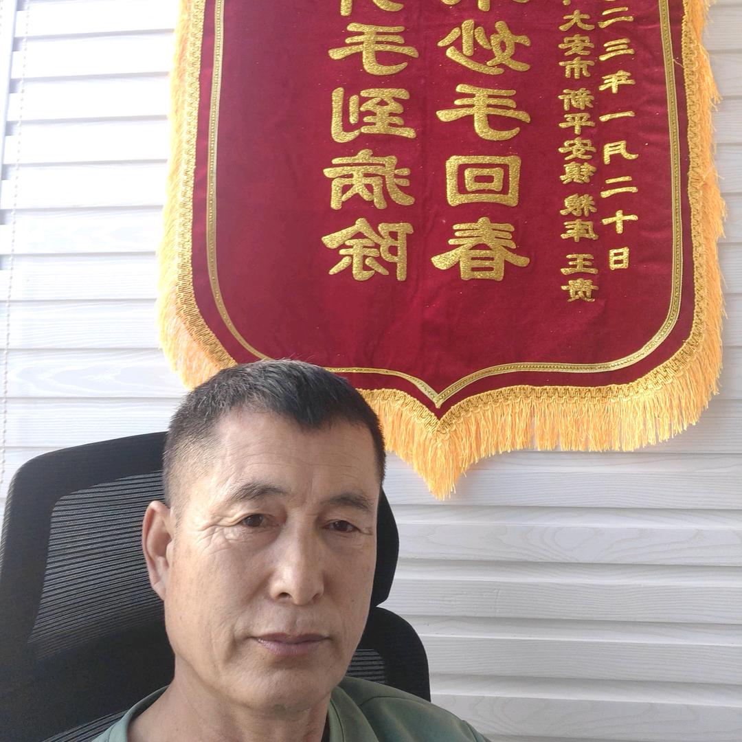 李东奎