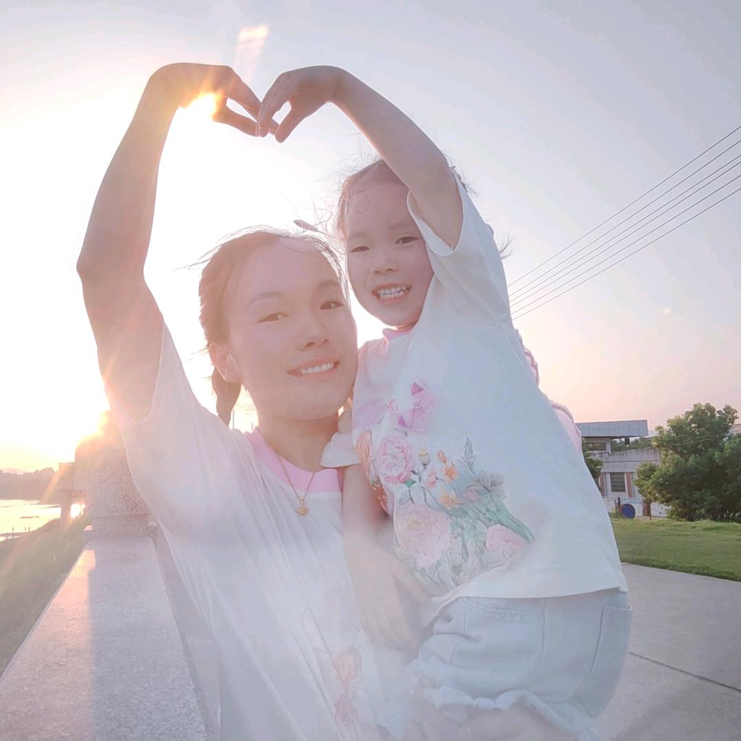 🌈茜茜xi❤️依心依意