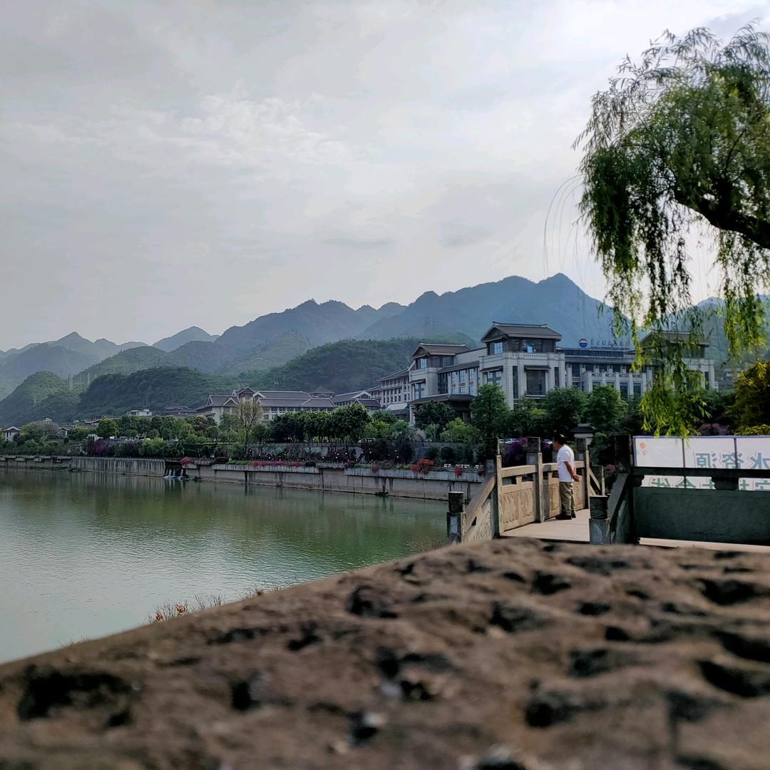 人间原本沒有喜怒哀乐