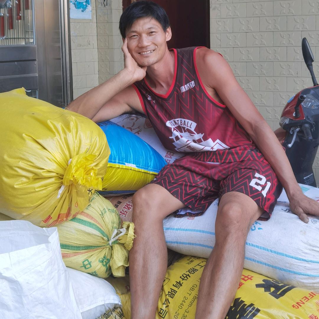 徐康林（稻田野生泥鳅养殖）