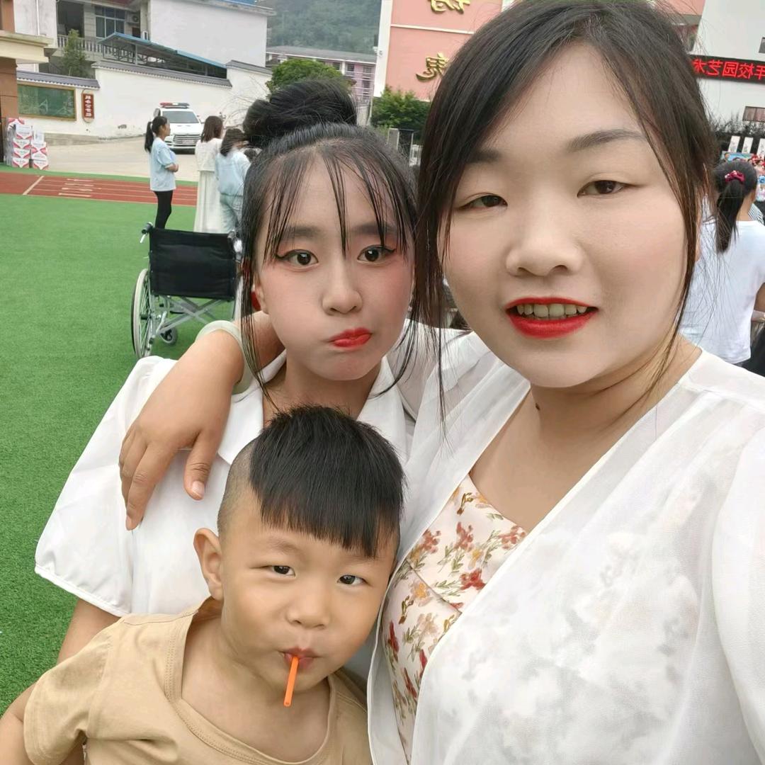 我姓梁，我爱糖