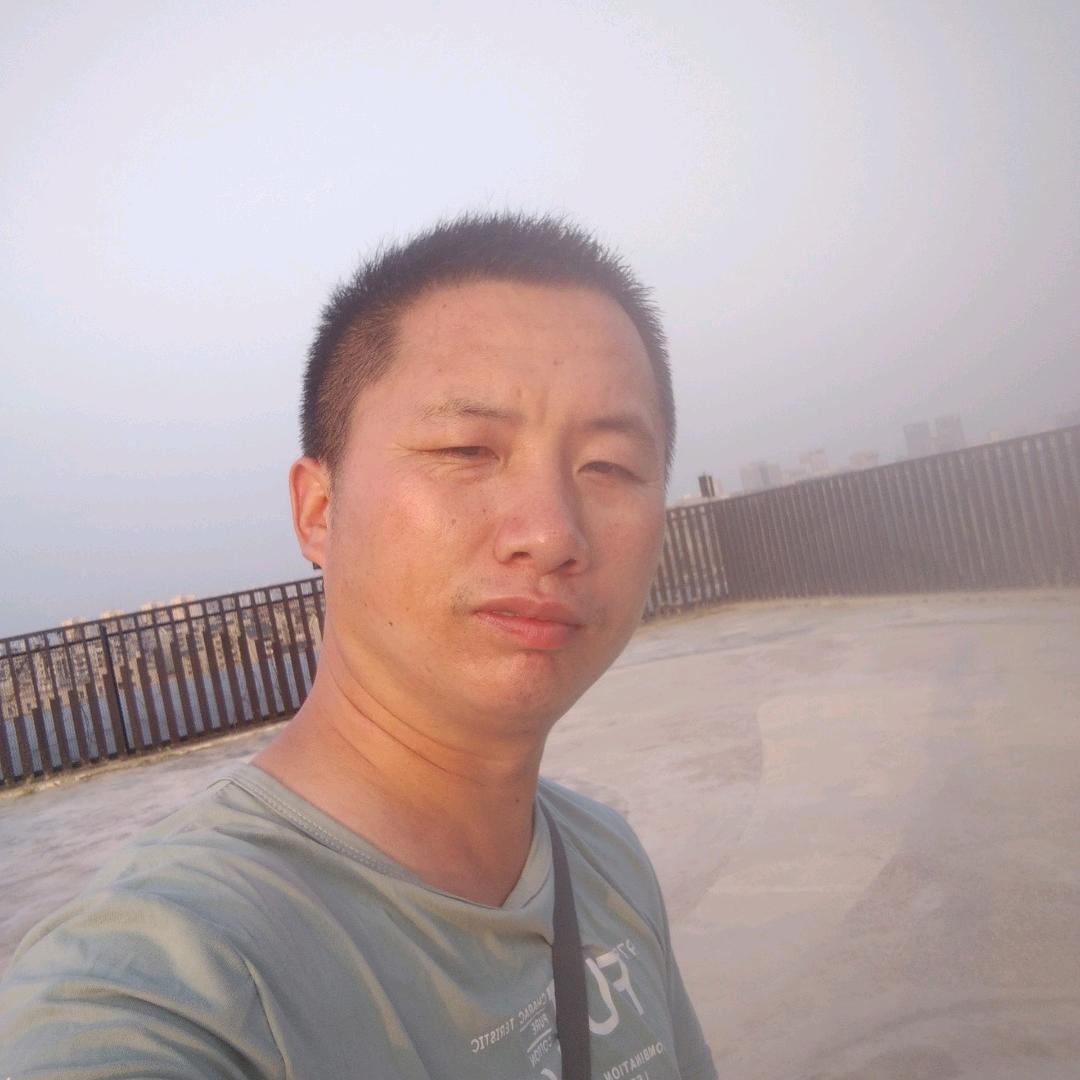 开欣爸爸（首播）晚上 8 点30后开播