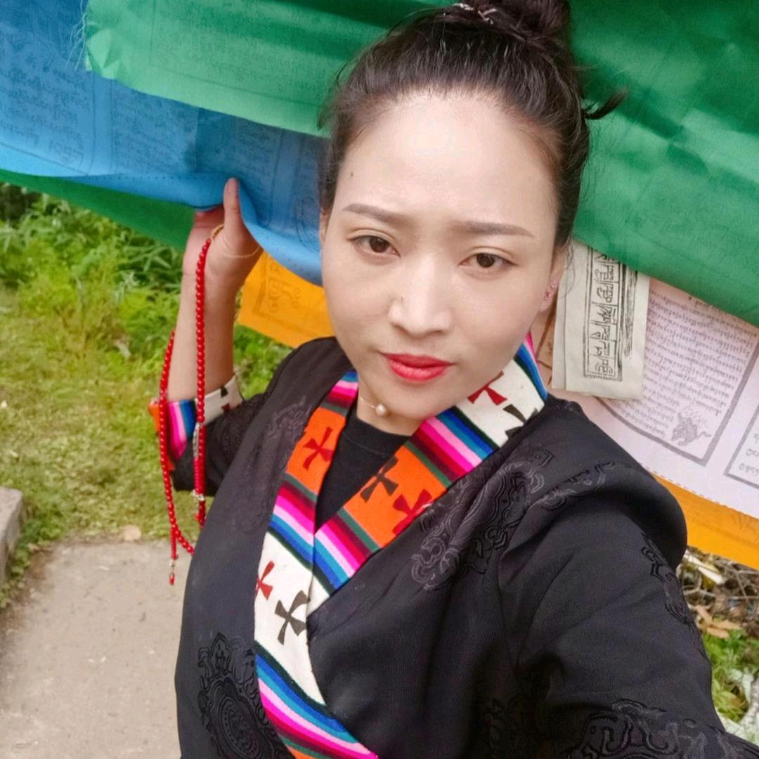益西拉姆😂雨停下来？太阳会出来吗🌻？