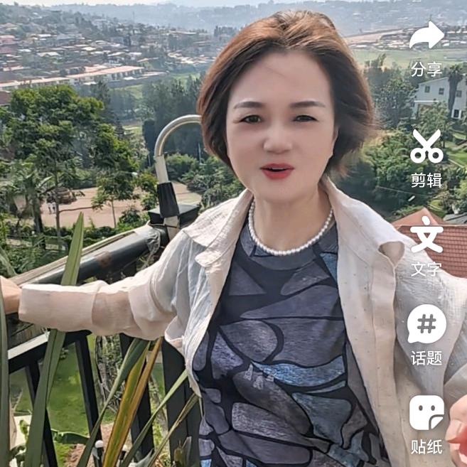 莉姐勇闯非洲卢旺达