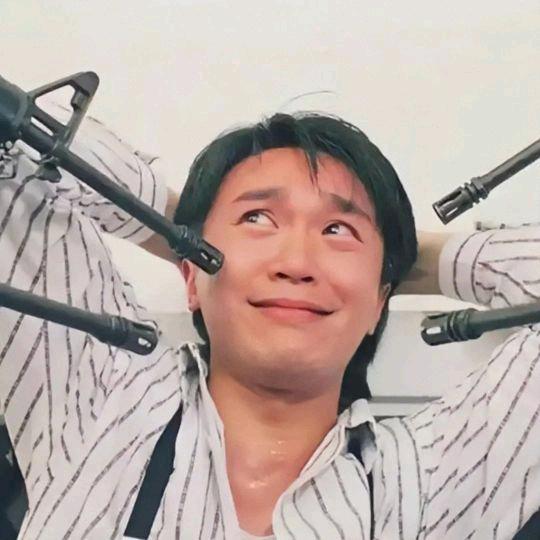小新卖蜡笔.✏