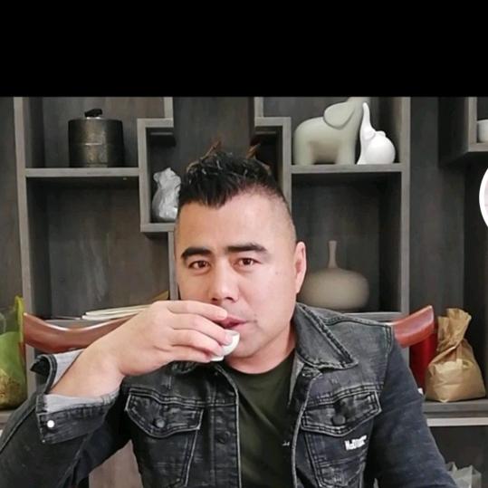 周哥，爱自己爱你们，喜欢唱歌喜欢唱伤感歌