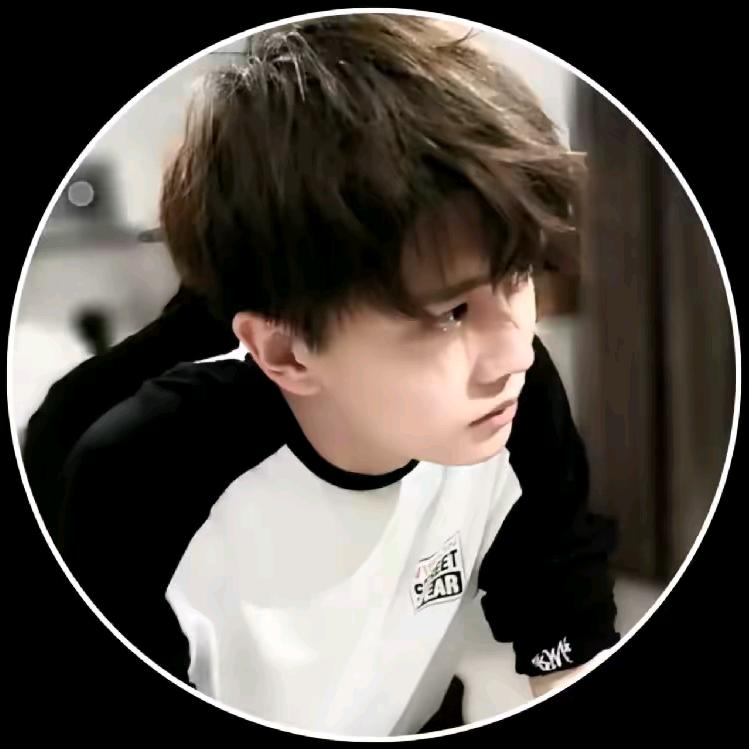小D