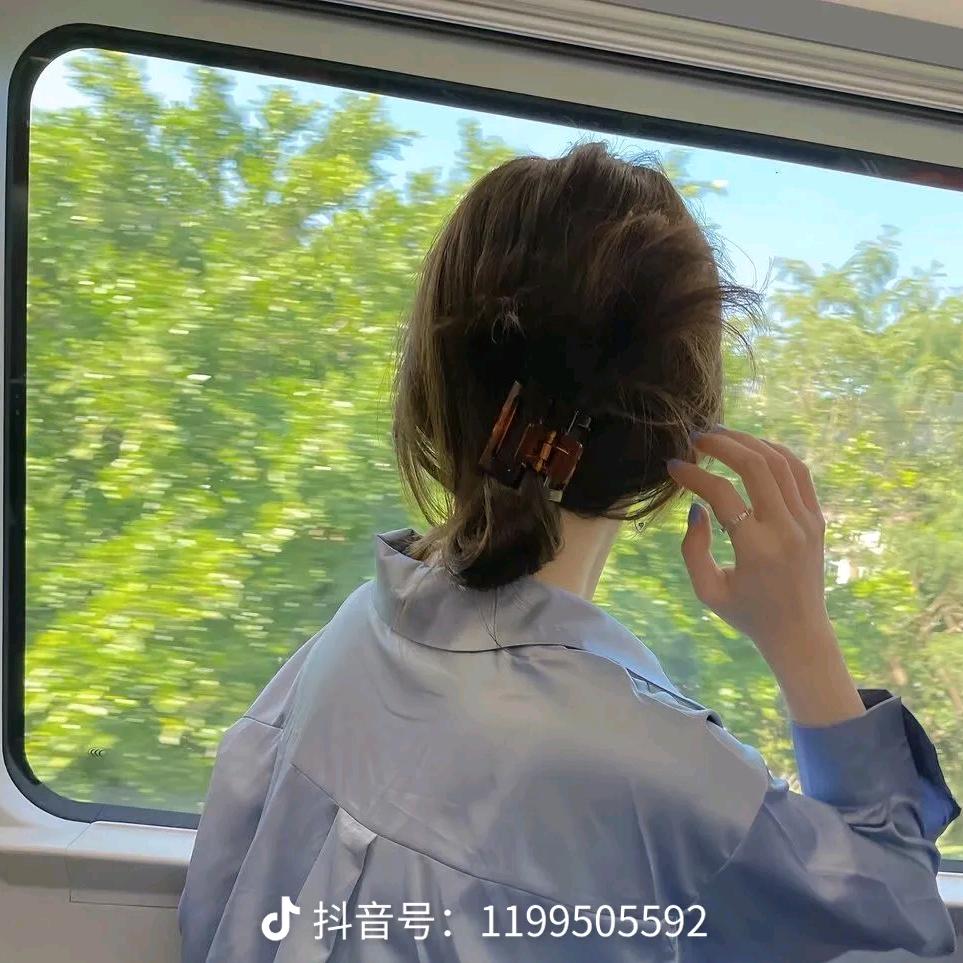 ˚𑁍ࠬܓ💋一个人真好。。。❤”