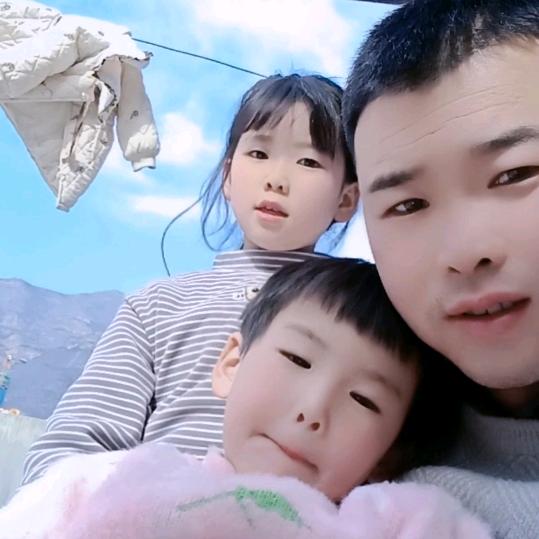 ℳঞ王哪李跑💕 ❧⁵²⁰