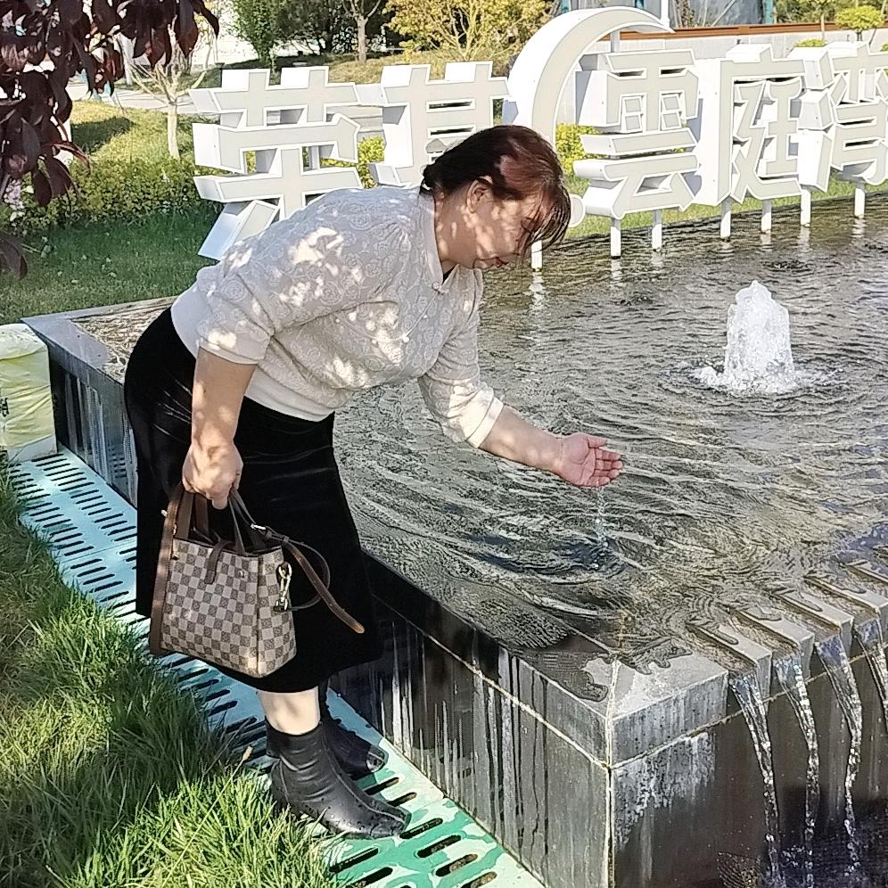 霞姐
