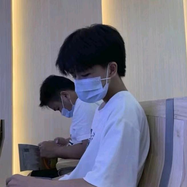 笨蛋总是掉眼泪