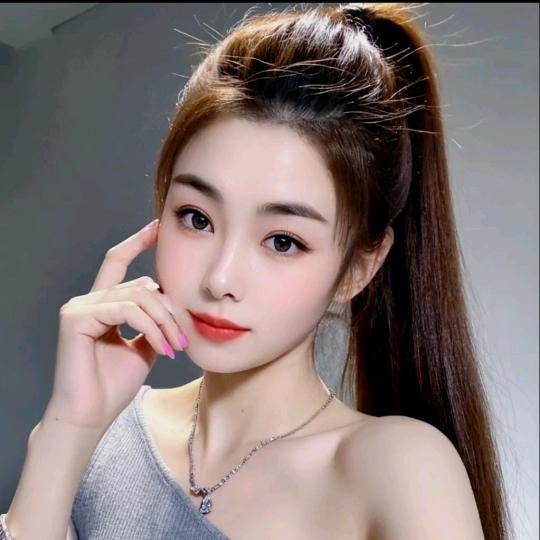 @小英