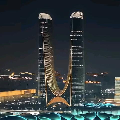 双发模具