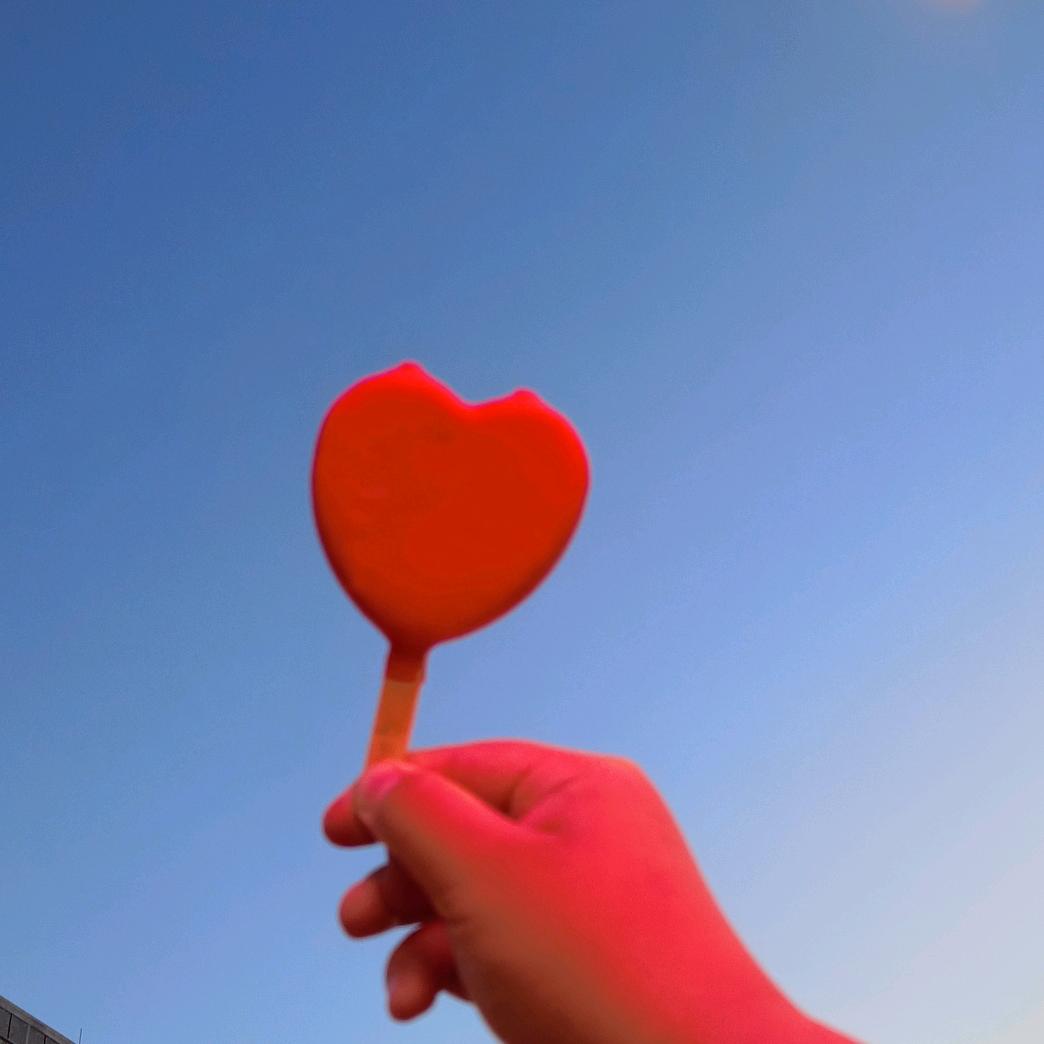 张能能(^･ｪ･^)