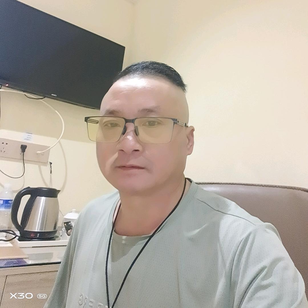 江苏太极钢构徐仁荣