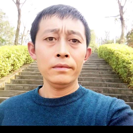 王三哥(滚屏小软小件代理)