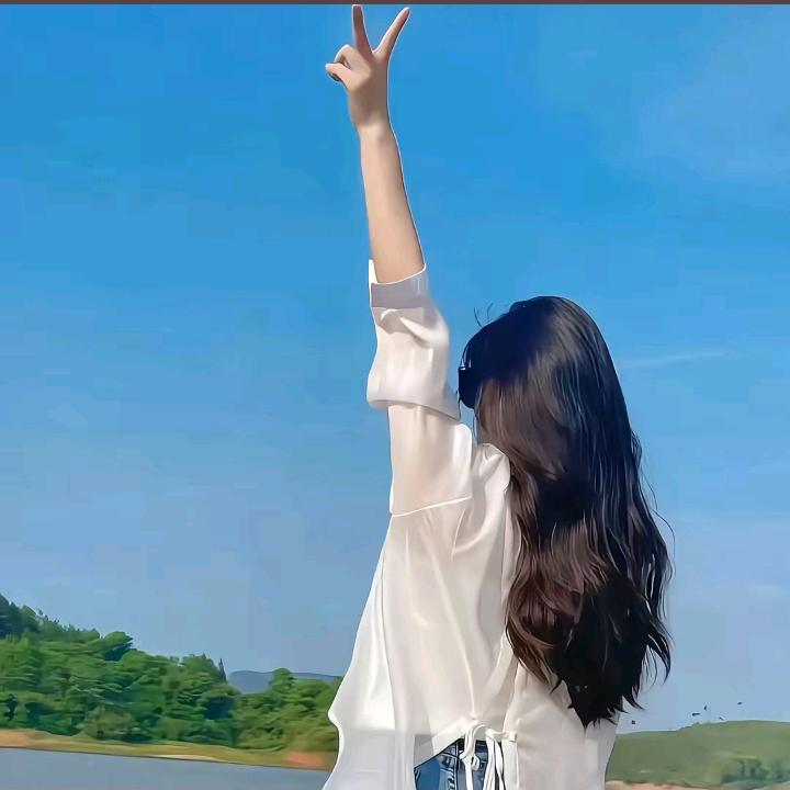 落在肩上的云
