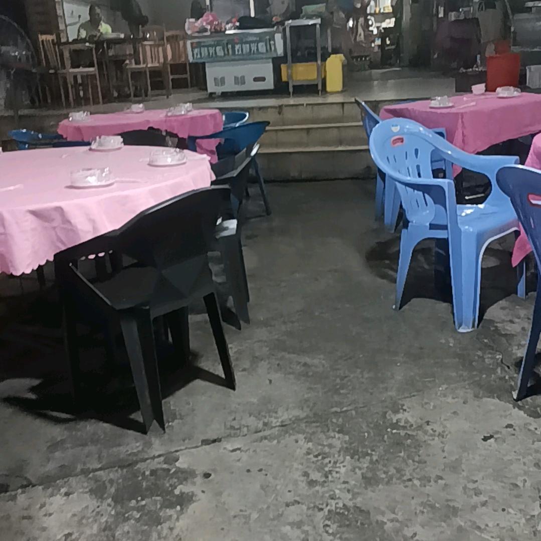 肥佬新鲜猪杂粥